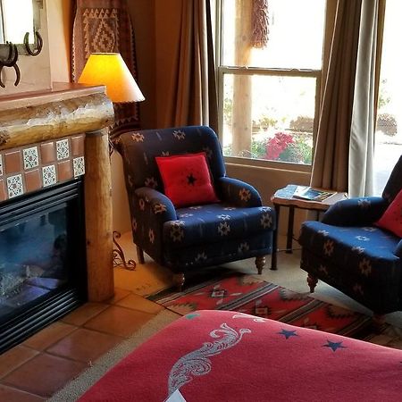 Adobe Hacienda Bed & Breakfast Седона Екстериор снимка