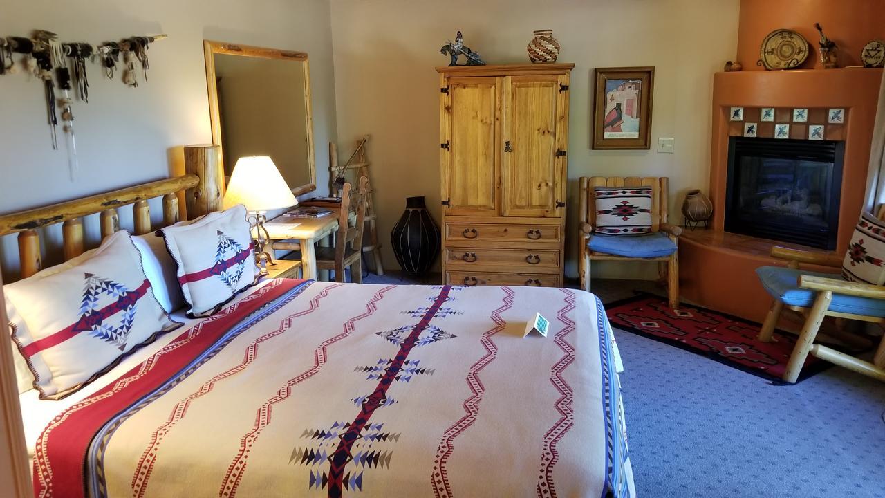 Adobe Hacienda Bed & Breakfast Седона Екстериор снимка