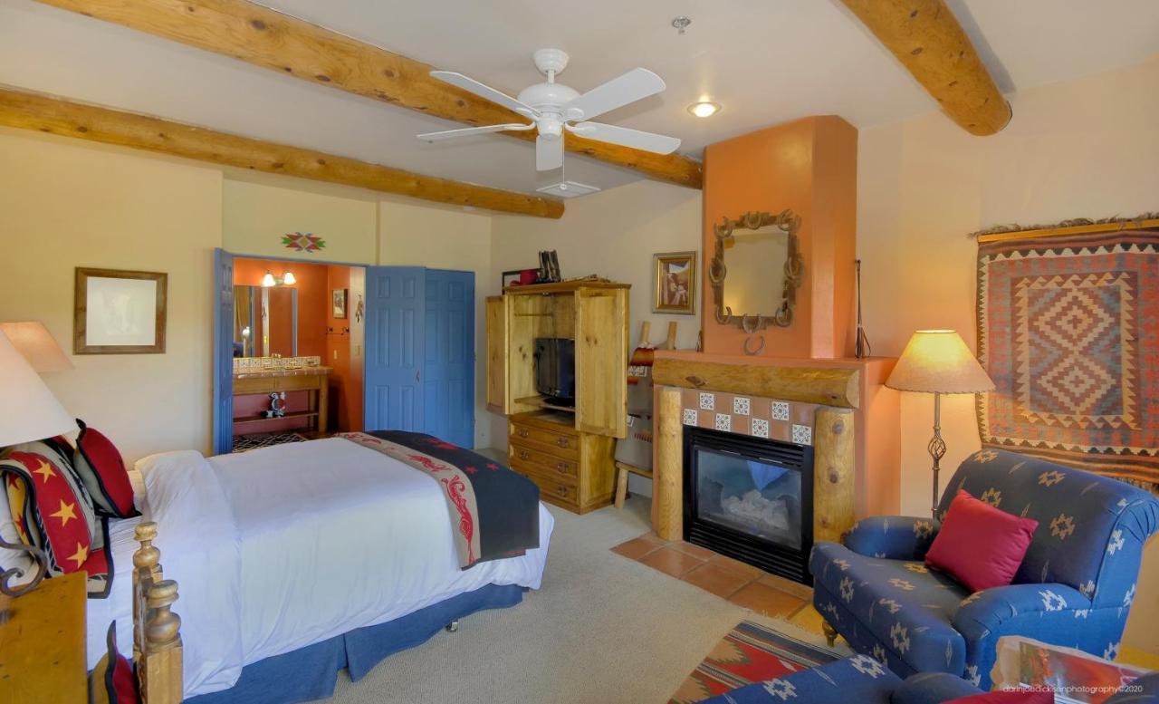 Adobe Hacienda Bed & Breakfast Седона Екстериор снимка