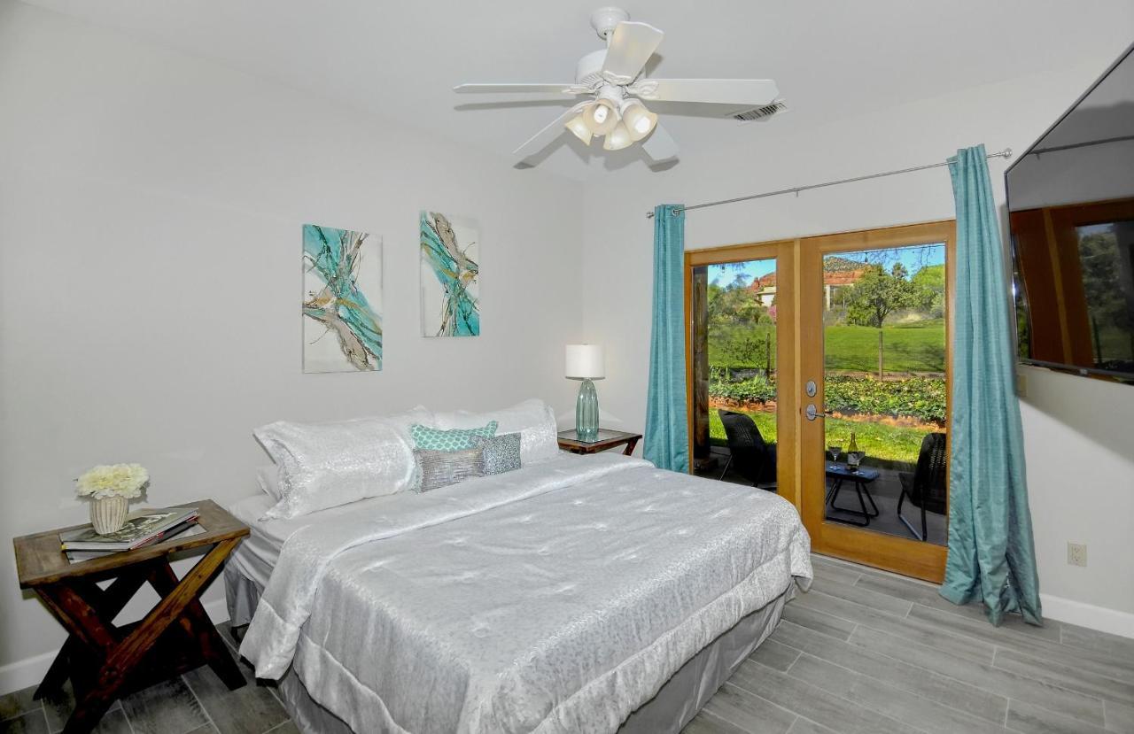 Adobe Hacienda Bed & Breakfast Седона Екстериор снимка